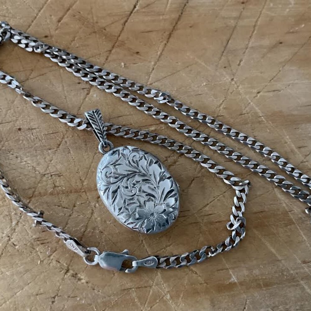 Vintage C.C.Co Sterling Silver Locket Necklace – – Italian 925 Chain